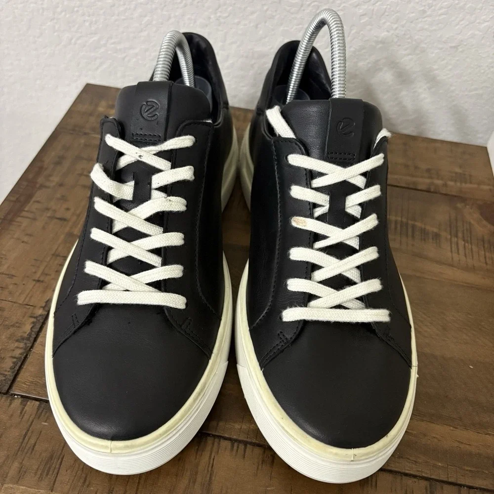 ECCO Men's Street Tray Classic Sneaker Black Leather White Size 11 /11.5